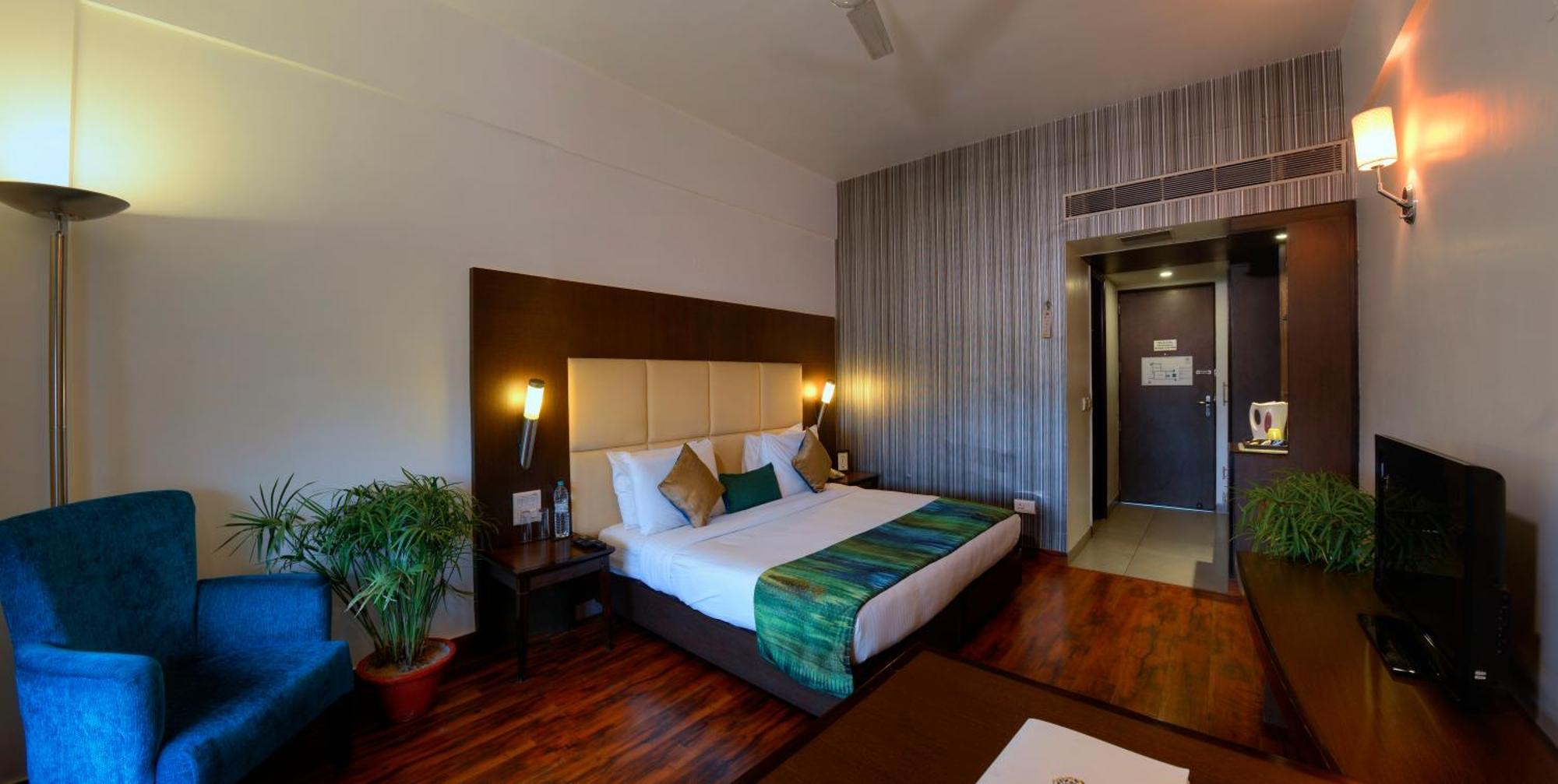 Treehouse Hotel Club&Spa Dhāruhera Buitenkant foto