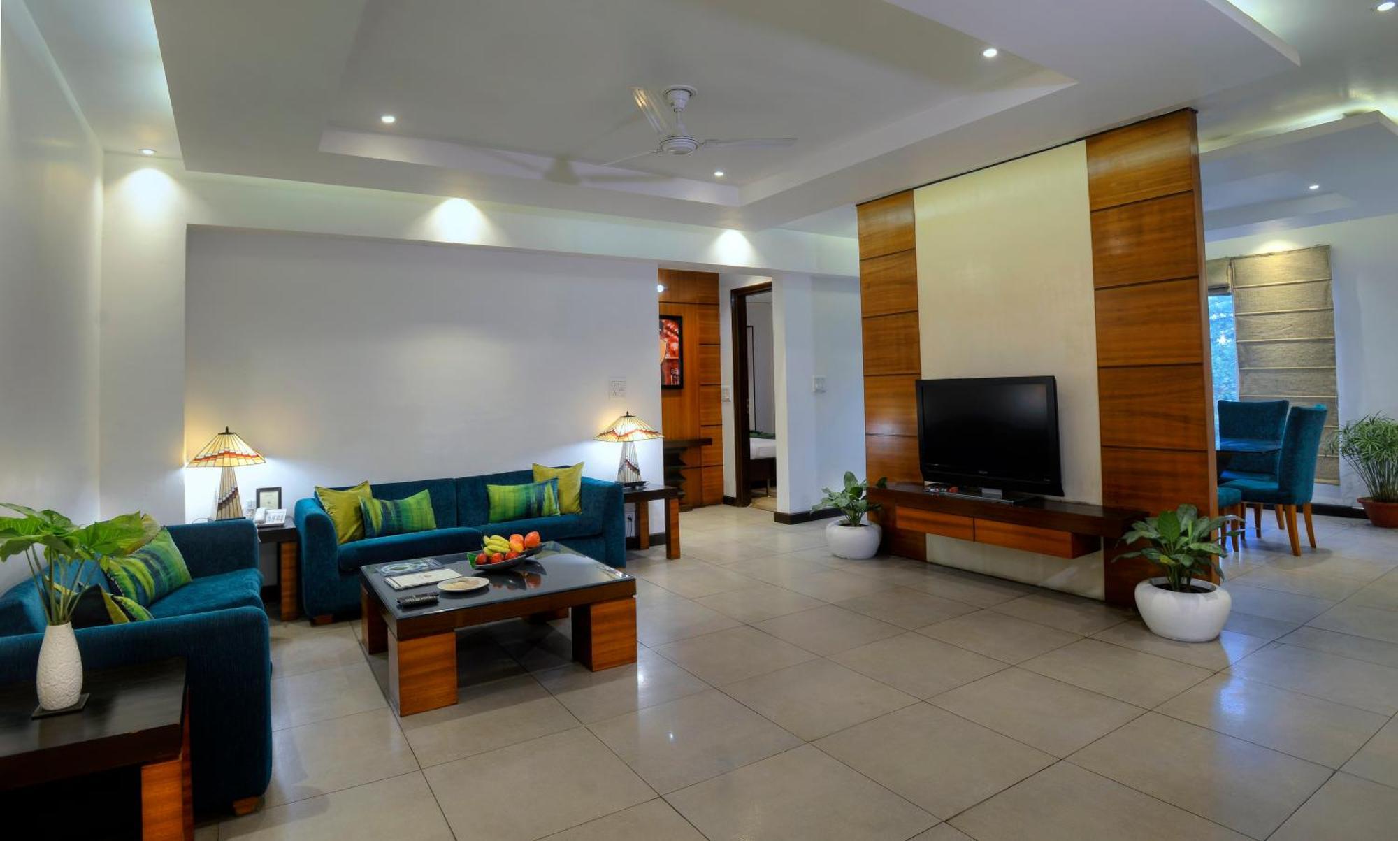 Treehouse Hotel Club&Spa Dhāruhera Buitenkant foto